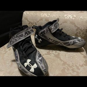 2011 Under Armour Fierce III Mid – Black/Graphite